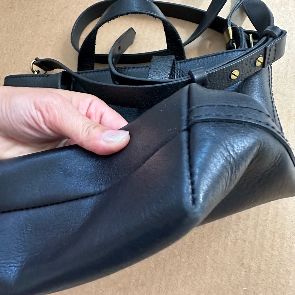 VGUC Madewell black zip-top transport crossbody bag - Picture 8 of 14